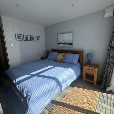 Entire Guest Suite In Four Mile Bridge, Rhoscolyn Valley Eksteriør billede