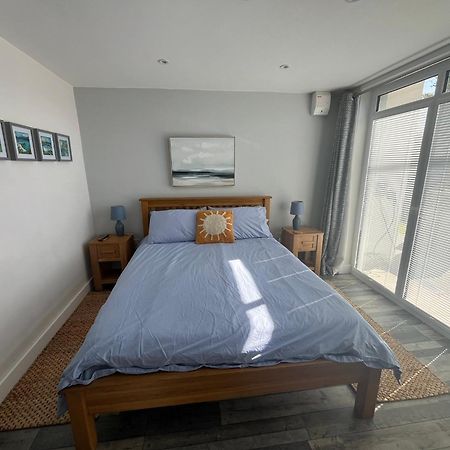 Entire Guest Suite In Four Mile Bridge, Rhoscolyn Valley Eksteriør billede